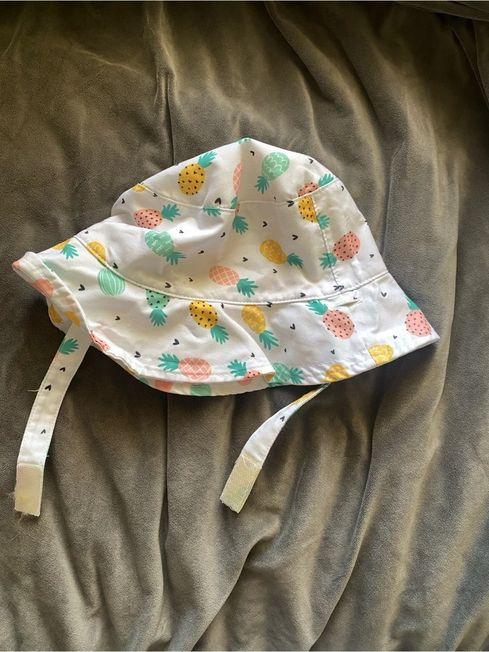 Bundle of Girl clothes 12-18 months